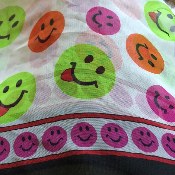 Vintage smiley face scarf, funny mod Retro SMILE! - Picture 4 of 5